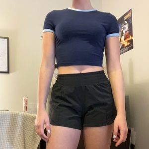 CROPPED CONTRAST TRIM TEE